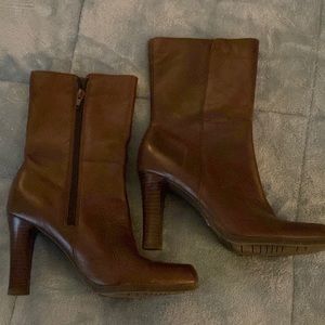 Brown ankle boots with heel